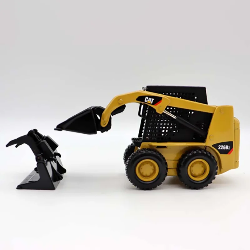 Diecast 1:32 Scale Multifunction CAT 226B3 Skid Steer Loader With Work Tools Alloy Construction Model Collect Gift Toy