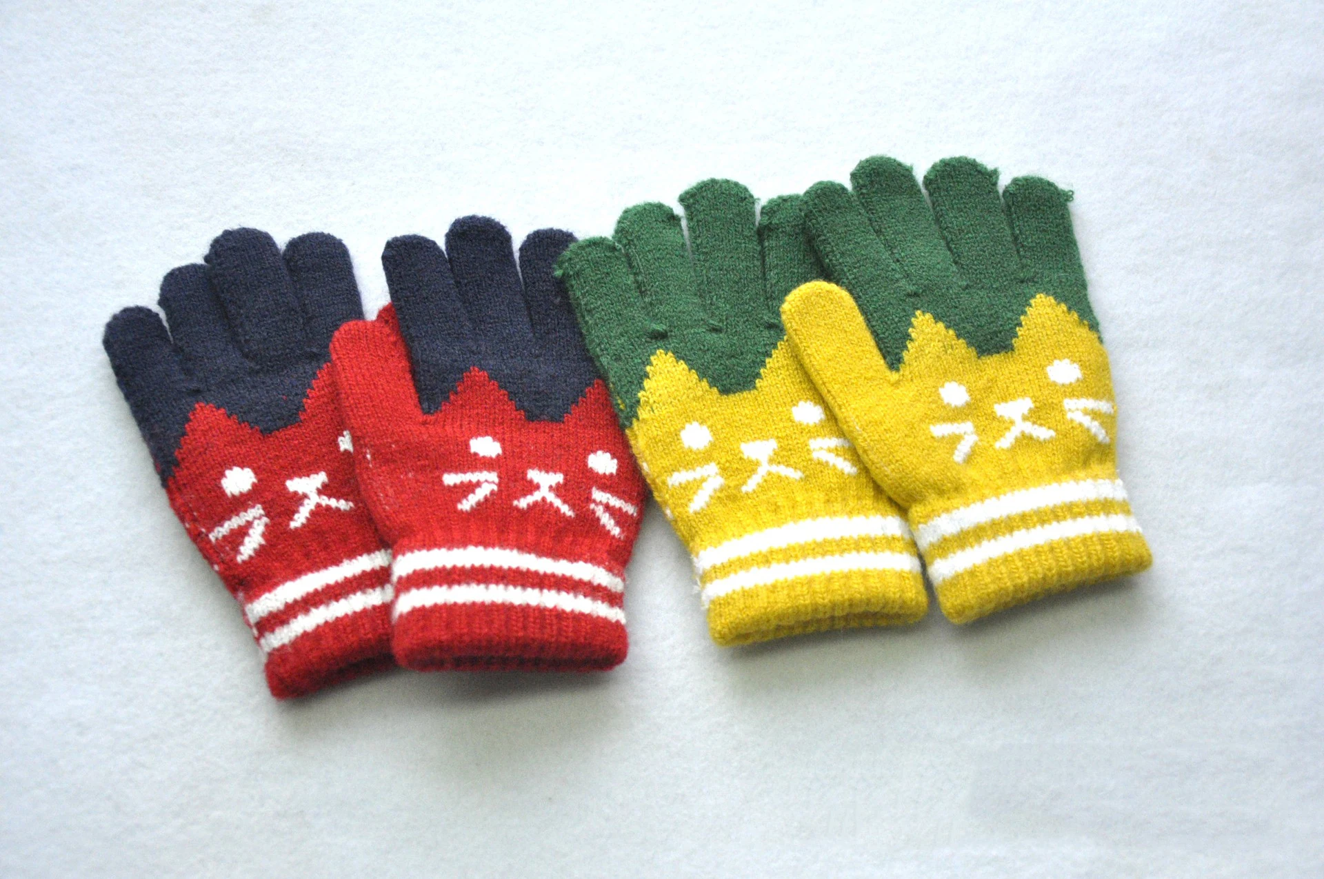 Cute 6-11Y Children Thickened Warm Gloves For Students Winter New Cat Knitted Mittens Outdoor Knitting Cycling Skiing Gloves