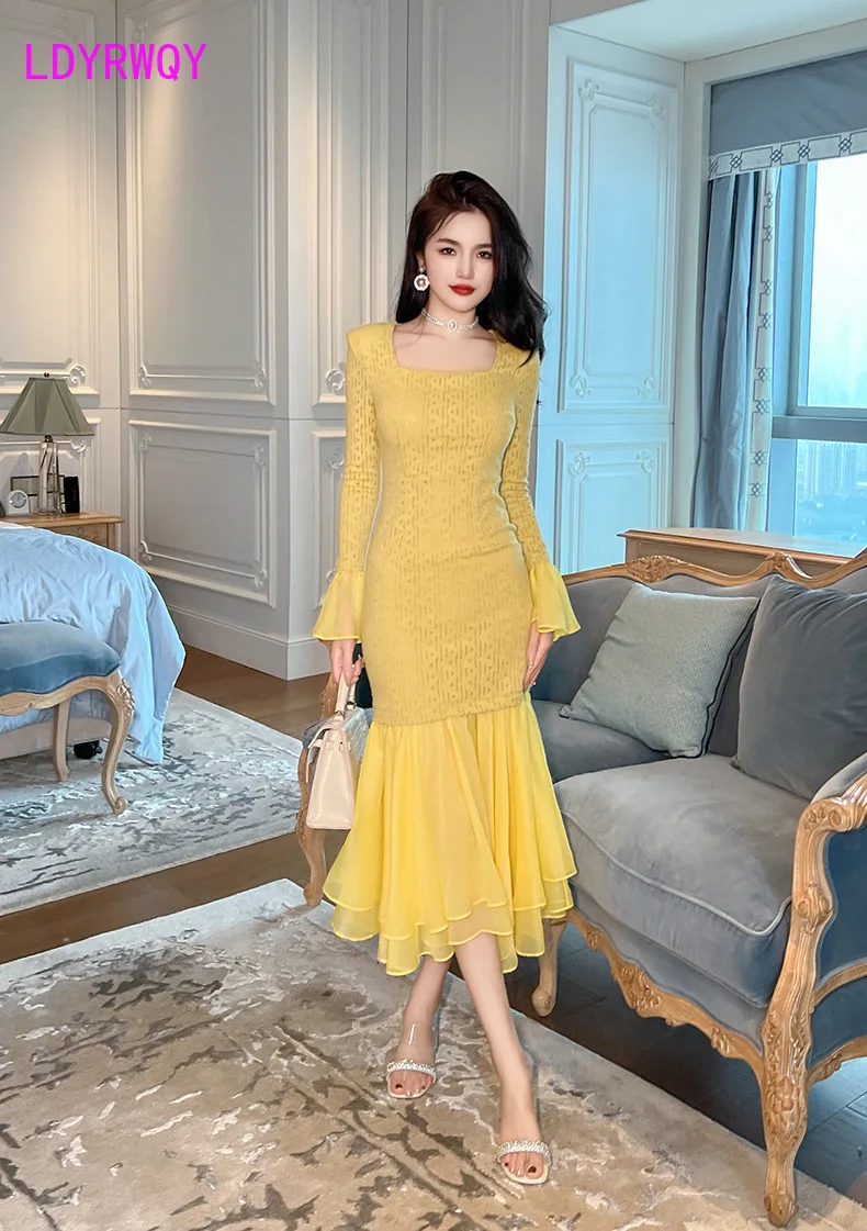 2023 Autumn and Winter New Women\'s Fashion French Square Neck Flare Sleeve Slim Fit Wrap Hip Knitted Fishtail Dress