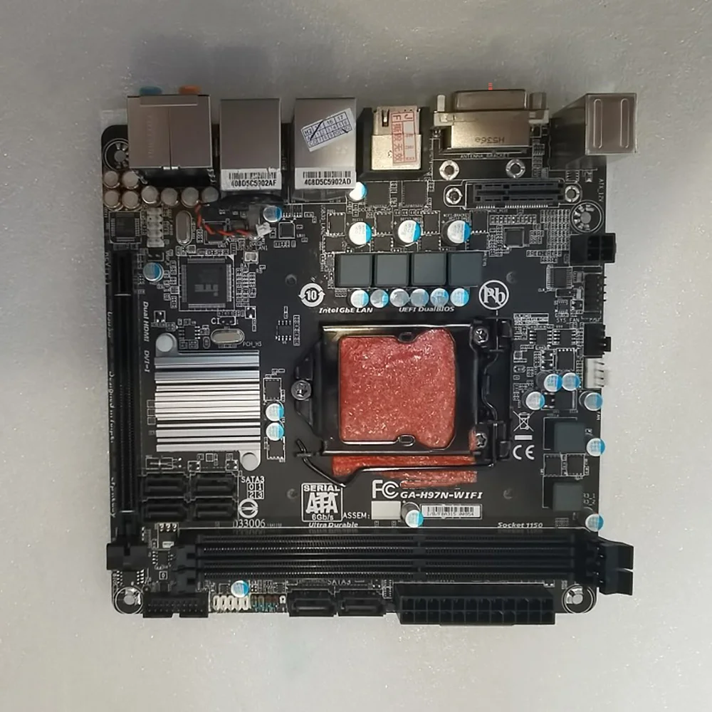 جيغا بايت-اللوحة الأم لسطح المكتب ، ثنائية nic