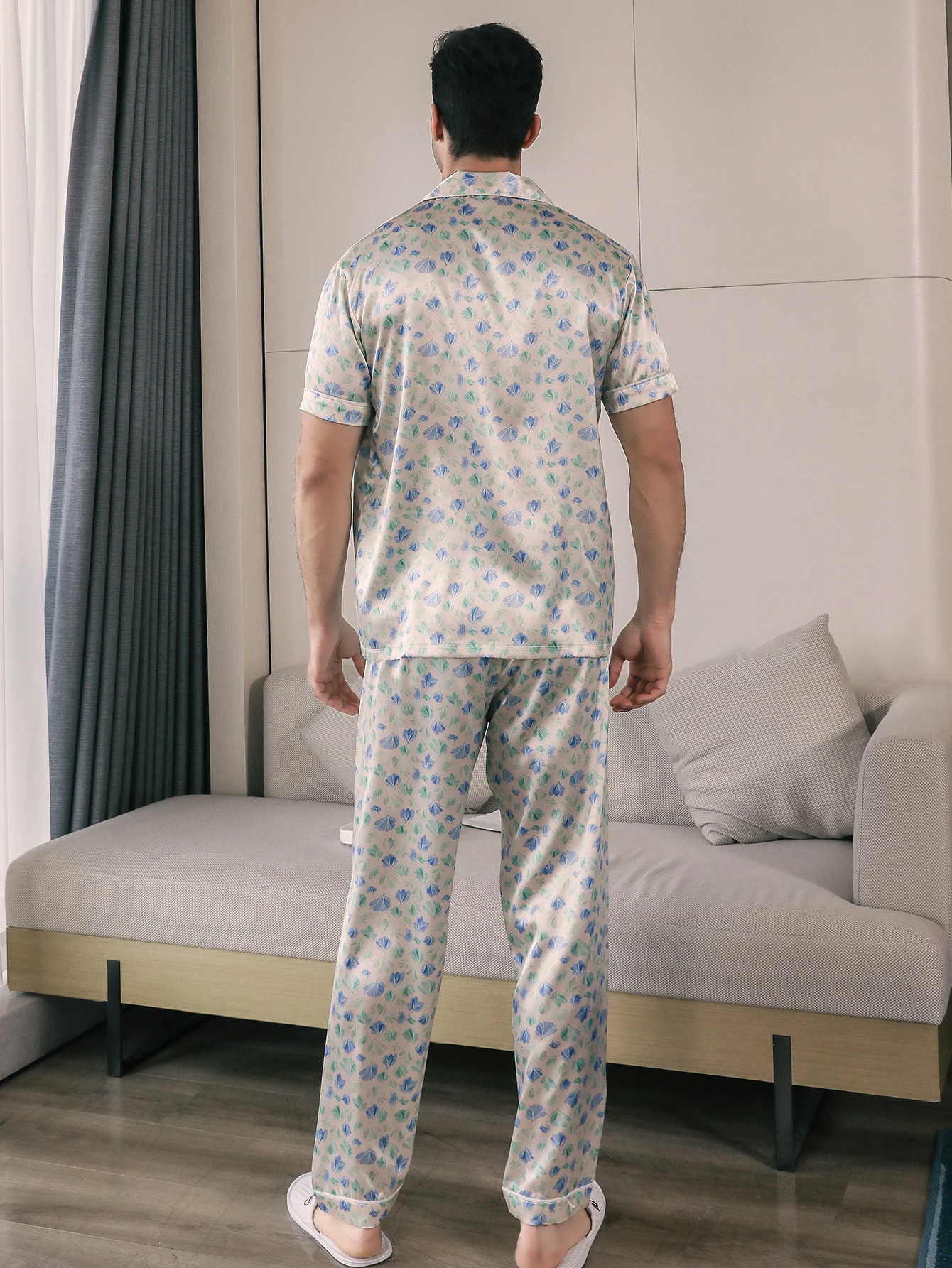 Two piece sets for men's pajamas summer short sleeved pants leaf pattern printed home clothes sleepwear set