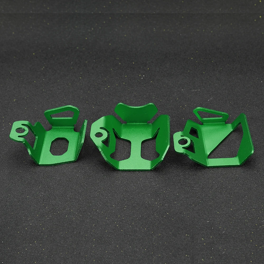 

FOR Kawasaki Z900 RS SE Z750 Z800 Z400 Z 500 Z750 Z1000 Ninja 400 250 Rear Brake Fluid Reservoir Cover Guard Oil Cup Guard 2025