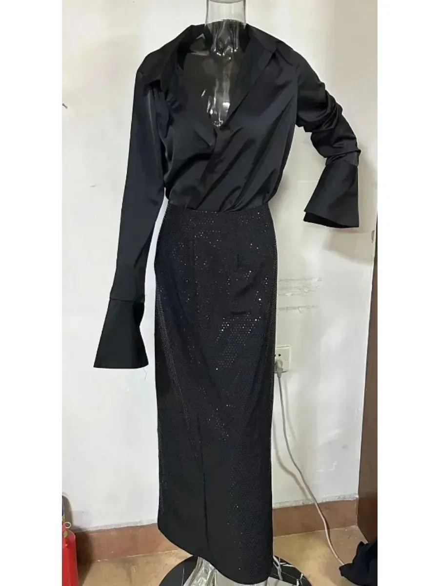 

Женские комплекты юбок из двух предметов в Дубае, рубашки с длинными рукавами, юбки с высокой талией и бриллиантами, элегантные костюмы с разрезом на бедрах, лето 2025 г.