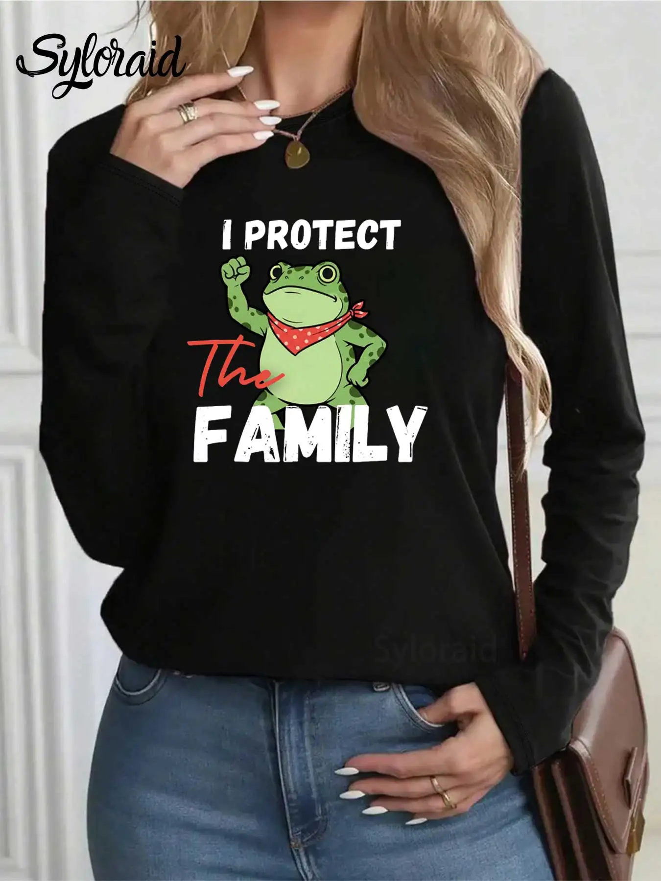 تي شيرت نسائي بأكمام طويلة I Protect The Family مضحك الضفدع جرافيك تي شيرت عصري برقبة دائرية كاجوال #2