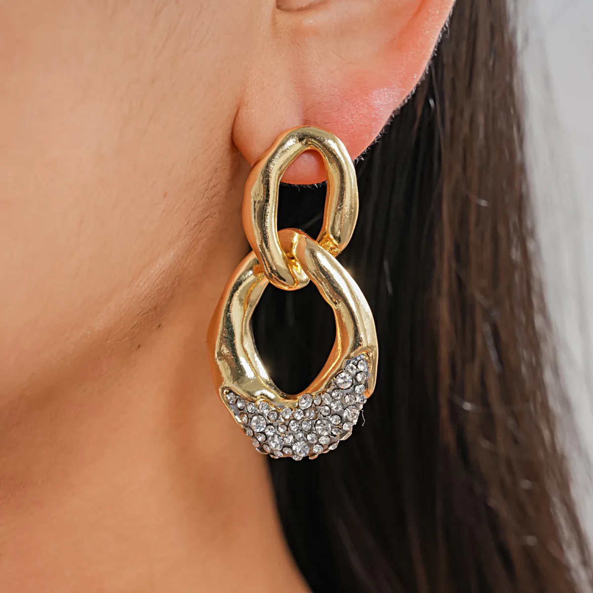 Kshmir Vintage Geometric Metal Crystal Earrings for Women European American Personality Party Jewelry Gifts Accessory