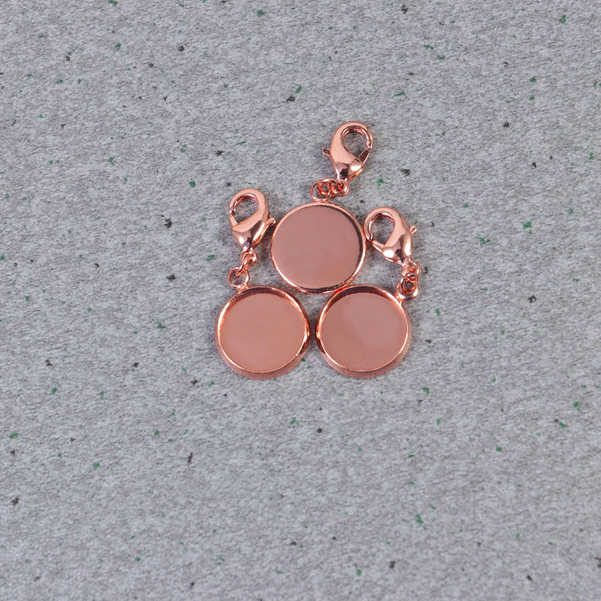 

20pcs Jewelry Making Pendants Tray Base Charm DIY Accessories Lobster Clasp Necklace Bracelet Earrings Project High Quality