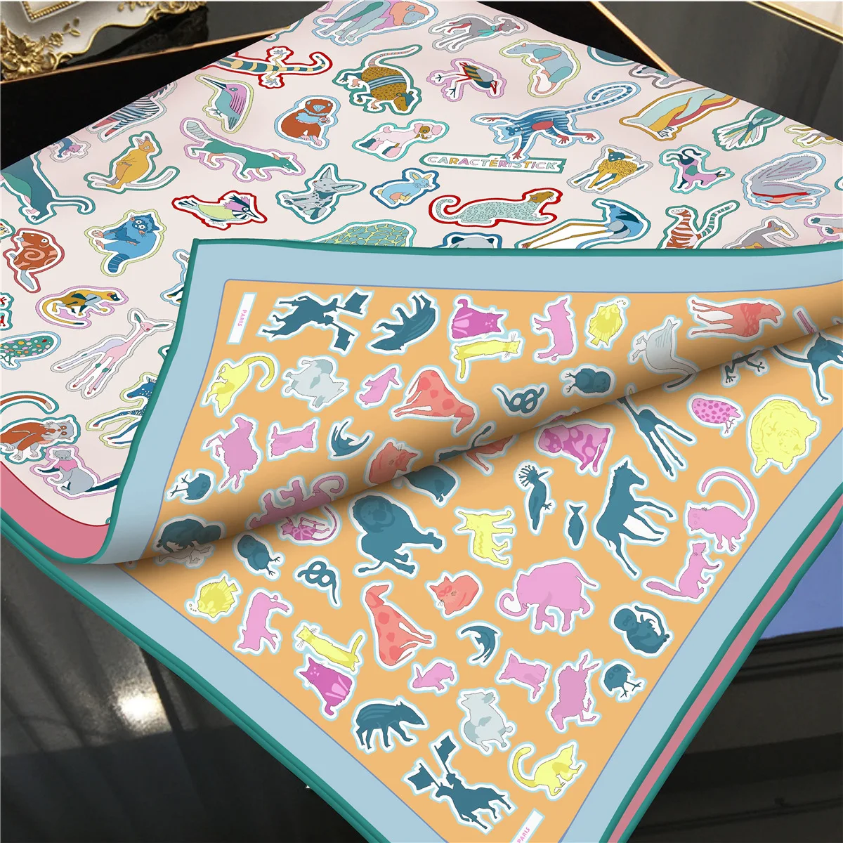 Sciarpa quadrata stampata animale in twill di seta a doppio lato da 90 * 90 cm da donna che viaggia Foulard Hijab