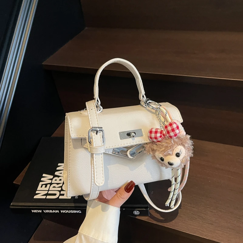 

Fashionable Casual Vintage Crossbody Bag For Women With Leather Letter Logo Design Unique High-End For Commuter