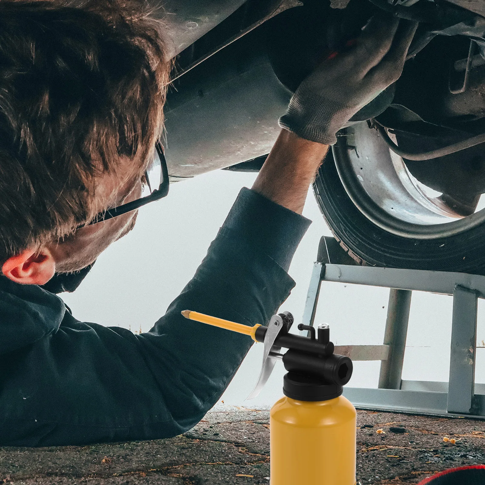 

2Pcs High Pressure Oil Pot Aluminum Alloy Lightweight Sturdy Oil Can Pump Oiler for Equipment Filling Industrial Use