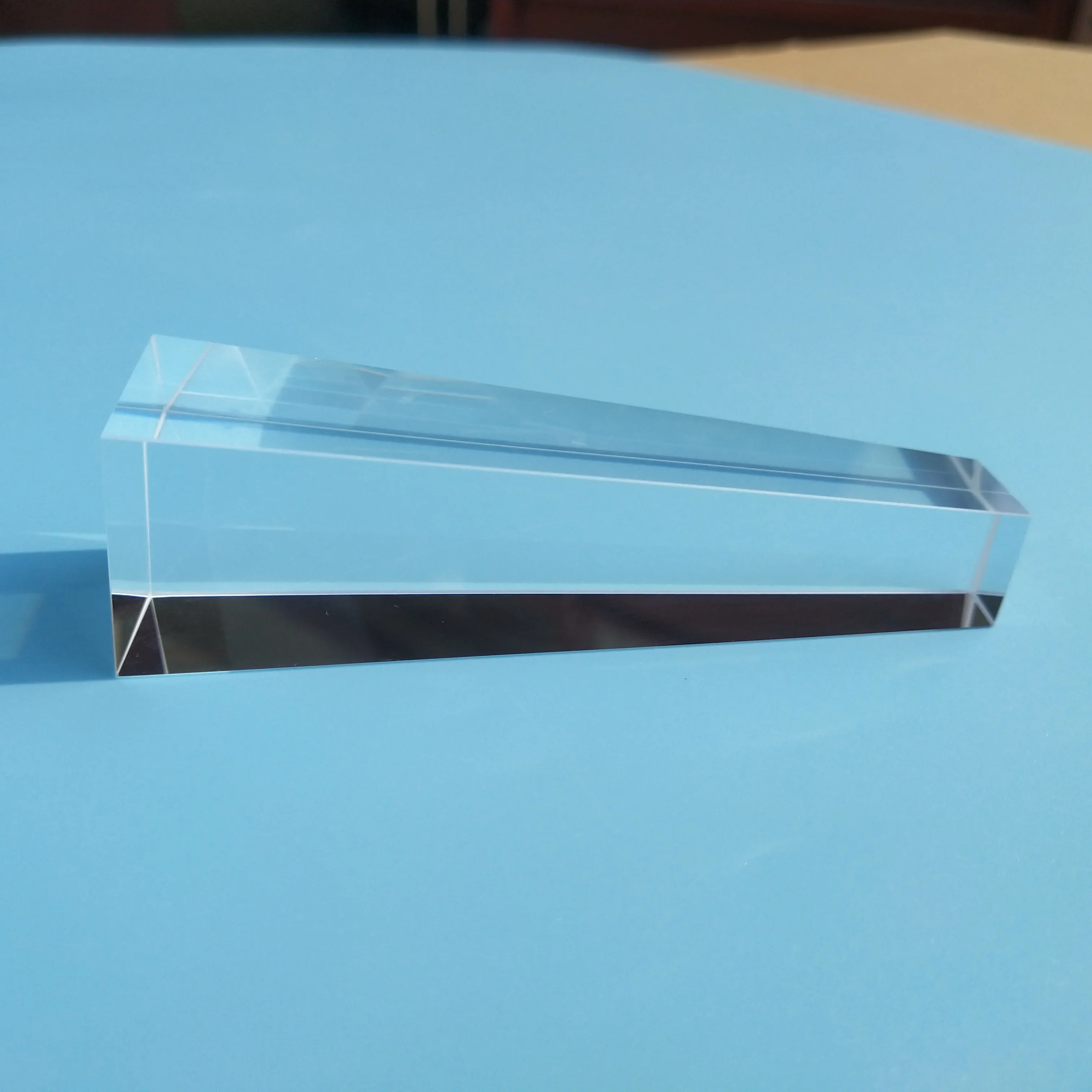 

Custom K9 Glass Optical Prism for Laser Beauty Devices Rectangular Light Guide Cone with Precision Craftsmanship