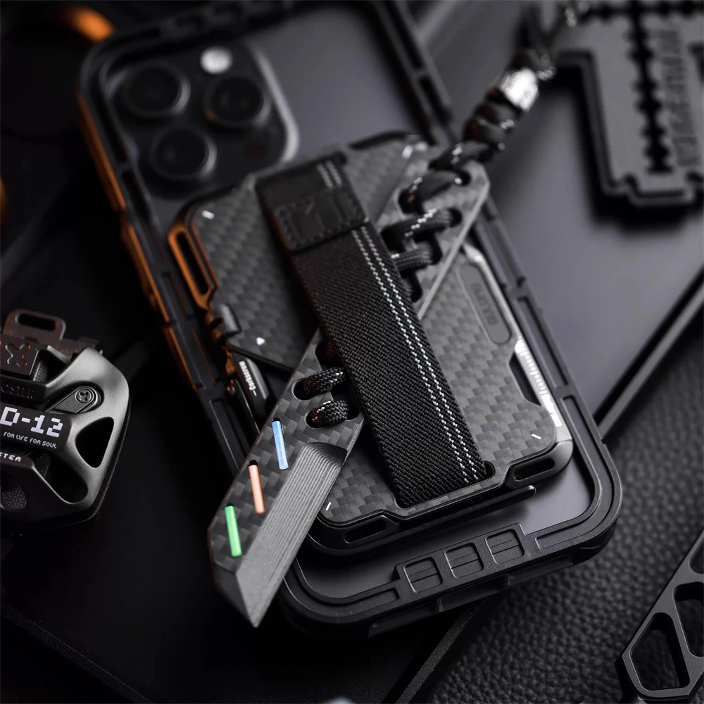 Cuchillo táctico EDC fibra de carbono con tarjeta luminiscente - imagen 5