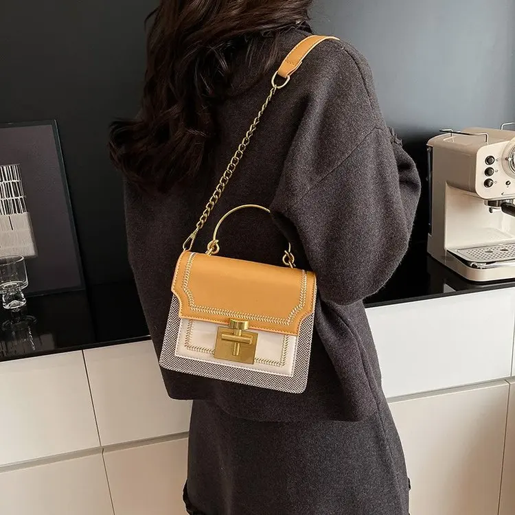 

Minimalist Chic Leather Diaper Bag Women's Large Capacity Designer Tote Luxury Vintage Elegant Commuter Shoulder Bag