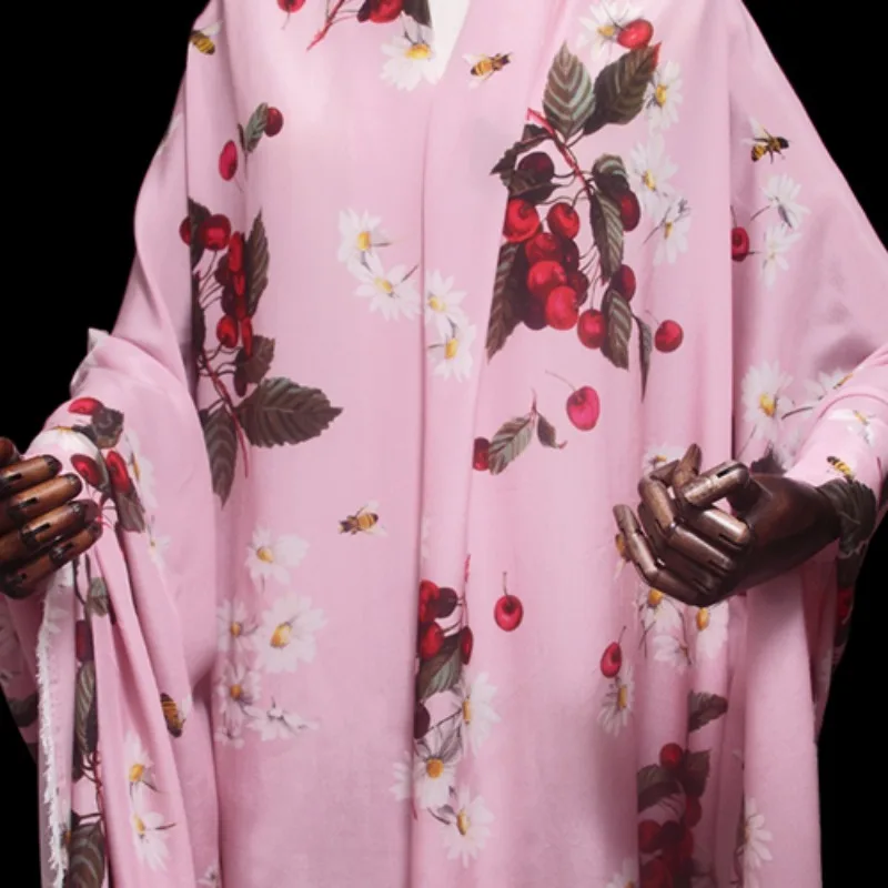 

Тонкая шелковая крепдешинская ткань шириной 108 см, ширина 12 мм, с принтом пчелы и вишни для шитья своими руками, летние розовые классические брюки, пижамы R1852