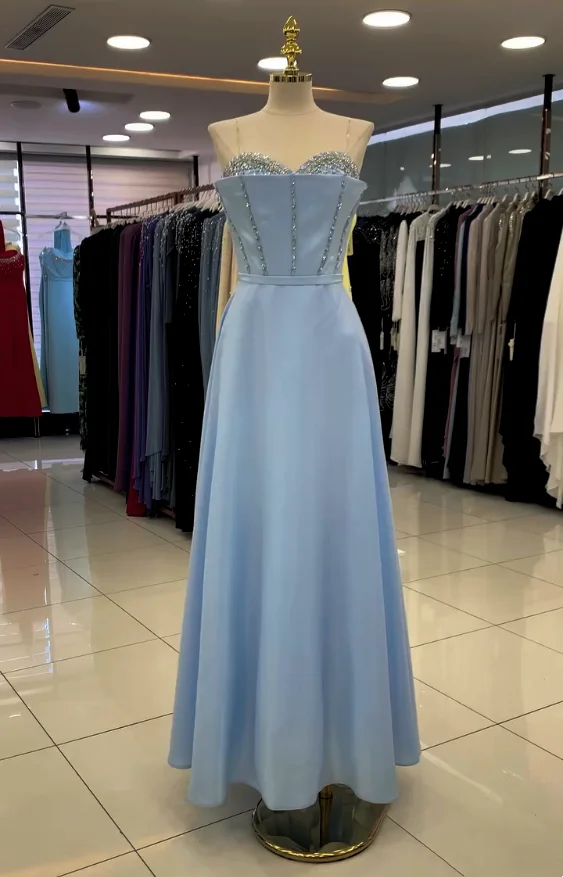 تخصيص Charmeuse حجر الراين الدانتيل متابعة ألف خط فساتين متوسطة الطول مناسبة مخصصة أنيقة عالية الجودة مساء حزب ثوب التألق