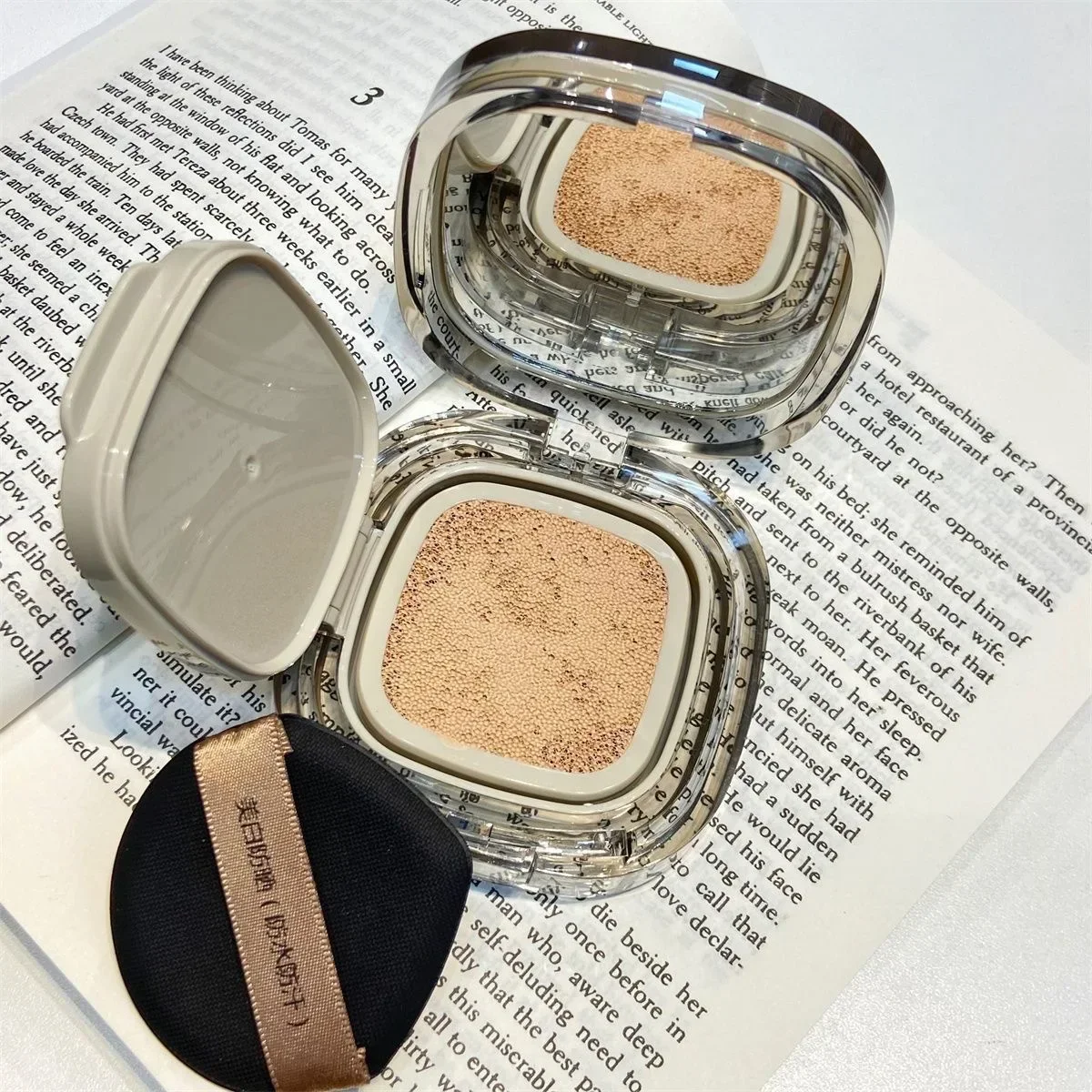 Wybielający krem ​​z filtrem przeciwsłonecznym BB Cream SPF50+ Air Cushion Foundation Długotrwały korektor Nawilżający krem ​​Wodoodporny Rozjaśniający Makijaż