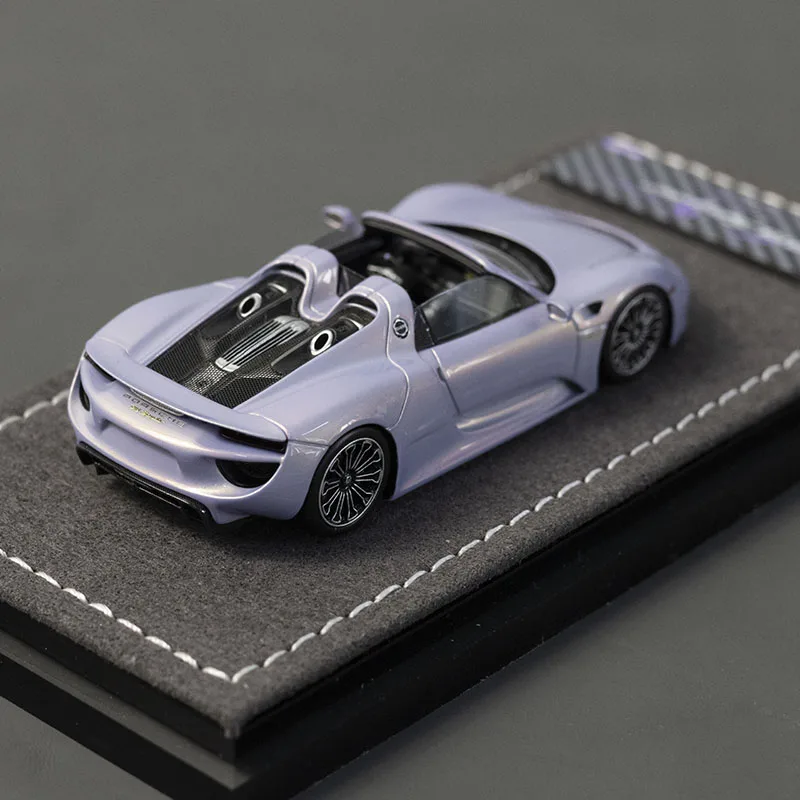 Halo 1:64 918 spyder limited edition 99 die-cast simulation resin car model, Boys' toy, adult collectible ornament.