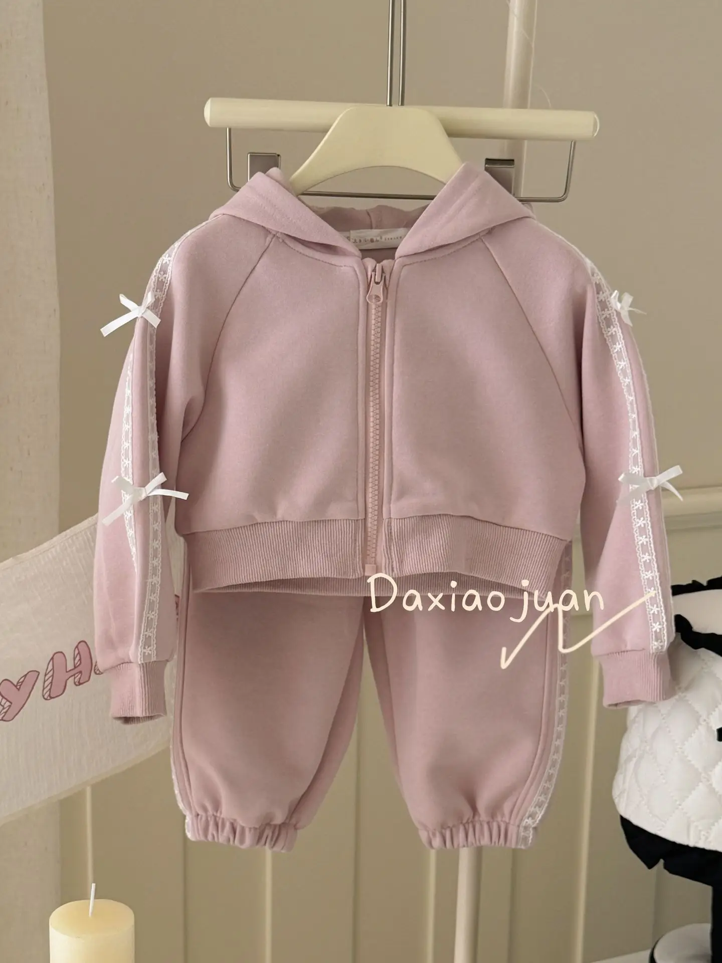 Childrens Sets New Spring Autumn New Bow Powder Sweet Sweater Two Pieces 2024 Pink Simple Loose Fashion Lovely New