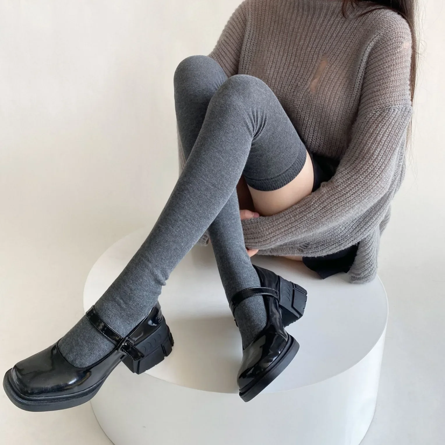 Japanese Style Women Stockings Solid Color Black Gray Long Socks Thigh High Stockings Women Lolita Girls Kawaii Thigh High Socks