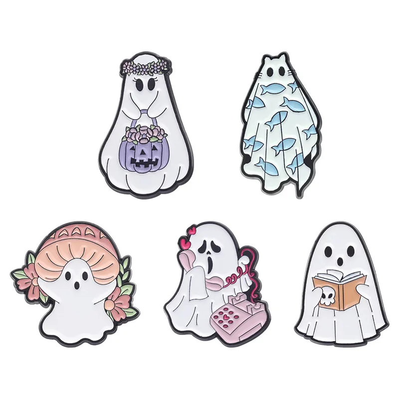 Creative Halloween Elements Series Badges Cute Ghost shape Metal brooch Cartoon funny accessory pins wholesale Gift to friends