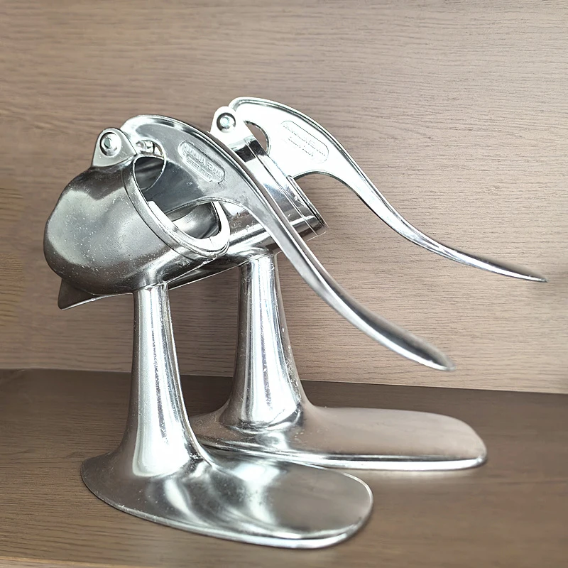 

Manual Fruit Juicer Orange Grapefruit Juicer Aluminum Thai Manual Lemon Juicer