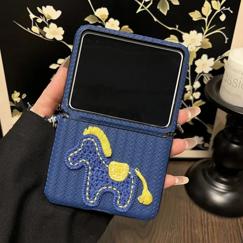 Crossbody Embroidery Horse Phone Case For Samsung Galaxy Z Flip6 Flip5 / Xiaomi Mix Flip / Oppo Find N3 Flip Hinge Protection