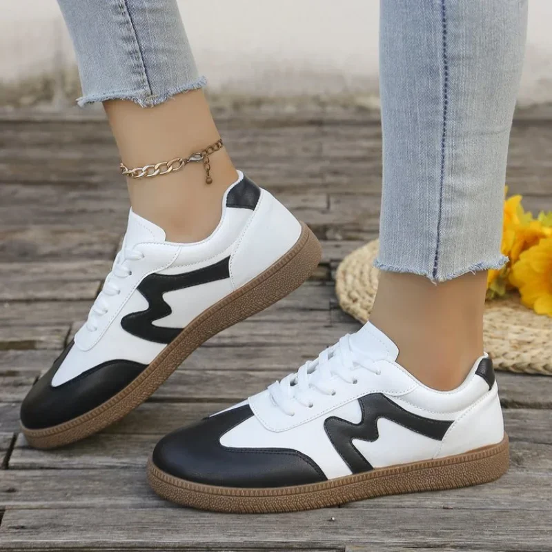 New Fashionable Flat Large Size Women's Casual Sports Shoes Comfortable Color Matching Student Sneakers White Shoes image 4