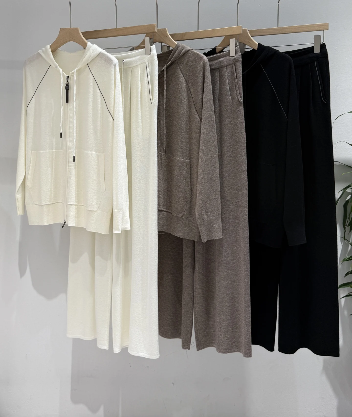 2026Women's Hooded Wool Knit Set for Autumn/Winter: Zip-Up Cardigan and Wide-Leg Pants