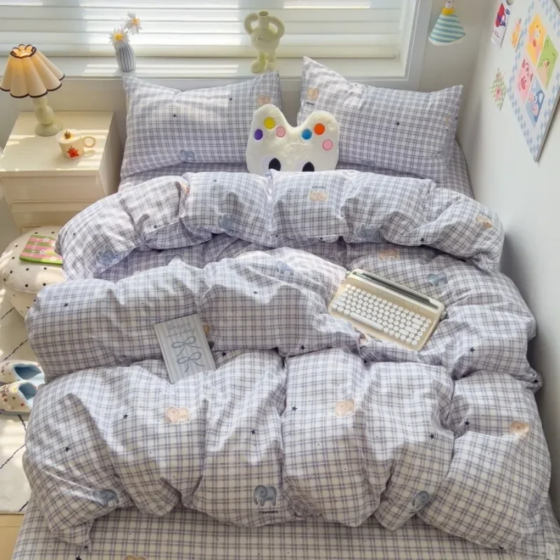 

2025 new class A knitted cotton four-piece set, small fresh quilt cover, bed sheet floral dormitory three-piece set