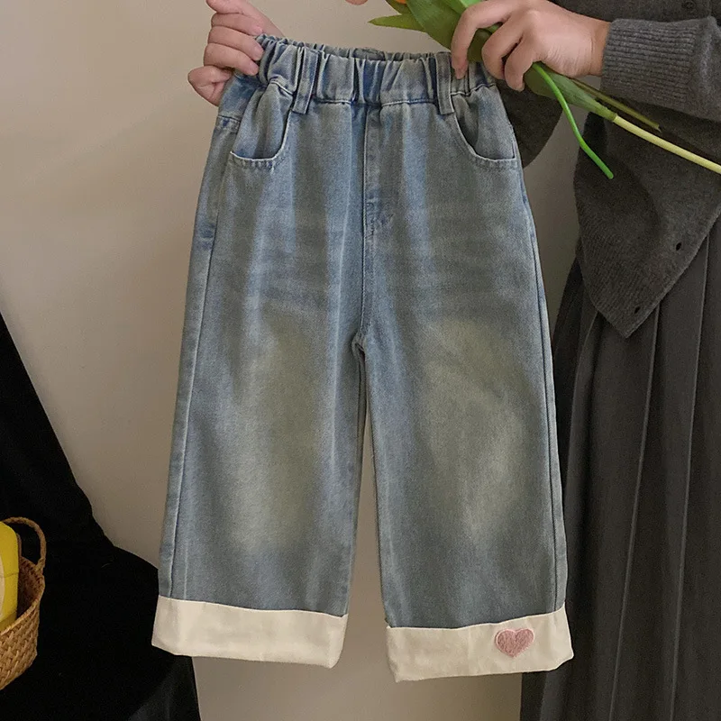 2024 Spring New Girl's Fashion Loose Straight Leg Denim Pants with Wide Leg Cuffs and Heart-shaped Children's Clothing Pants