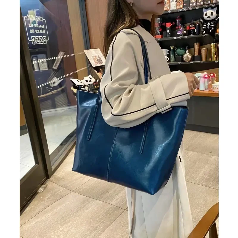 Bolsa de ombro de couro genuíno para mulheres, bolsa retrô de grande capacidade, bolsa versátil, estilo ocidental, bolsa requintada, tendência da moda, 2024