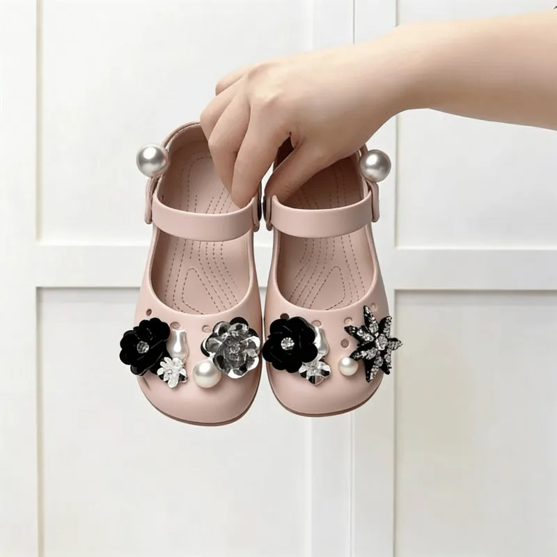 Kinder-Hausschuhe mit Süßen Blumenmuster, Weiche Sohle, Mädchen-Sandalen, Bequeme 2026 Sommer Neue Kinder-Strandschuhe, Lässig und Rutschfest – Detail 4