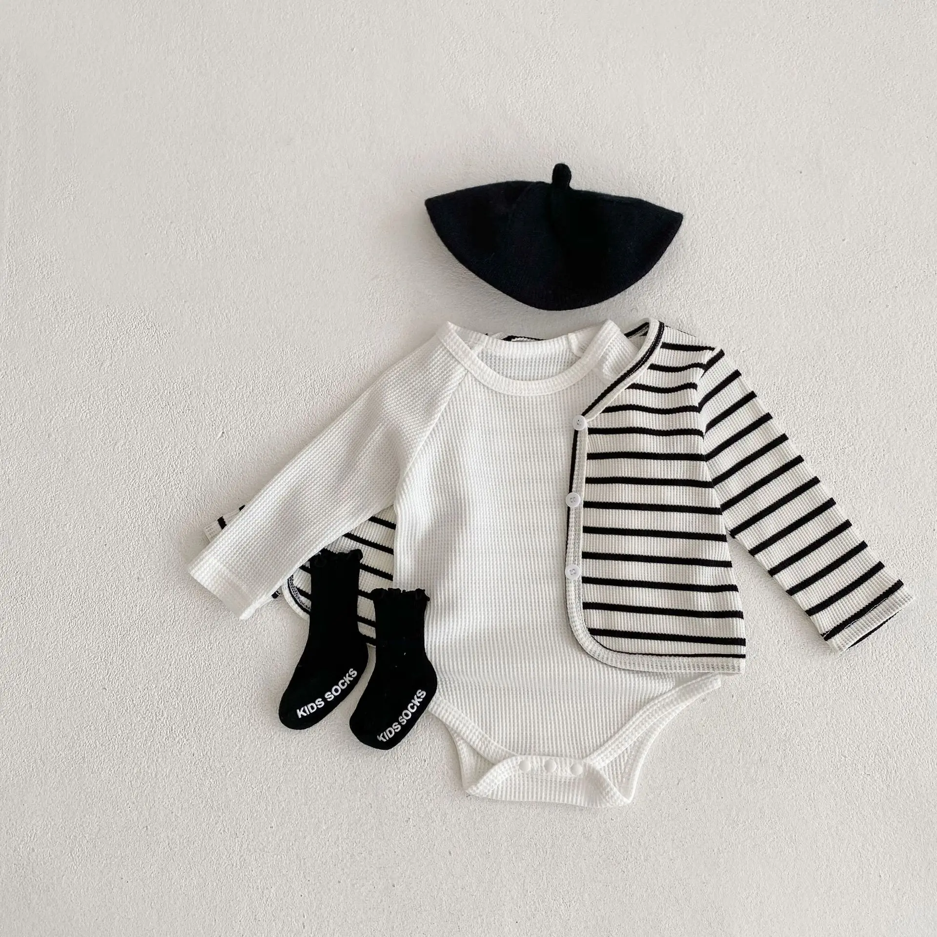 2022 autumn cotton infant clothing fashion long sleeve baby romper stripe V-neck coat