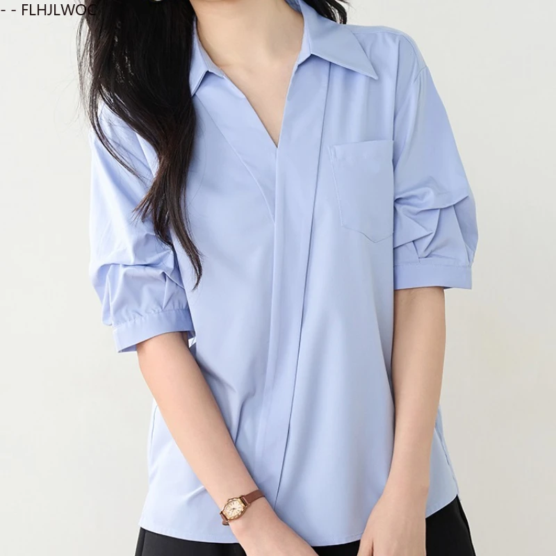 Office Lady Basics เสื้อสีฟ้าสีขาวออกแบบใหม่ผู้หญิงฤดูร้อนทํางาน V คอเสื้อปุ่มภาษาฝรั่งเศสคําออกแบบสัมภาษณ์เสื้อ