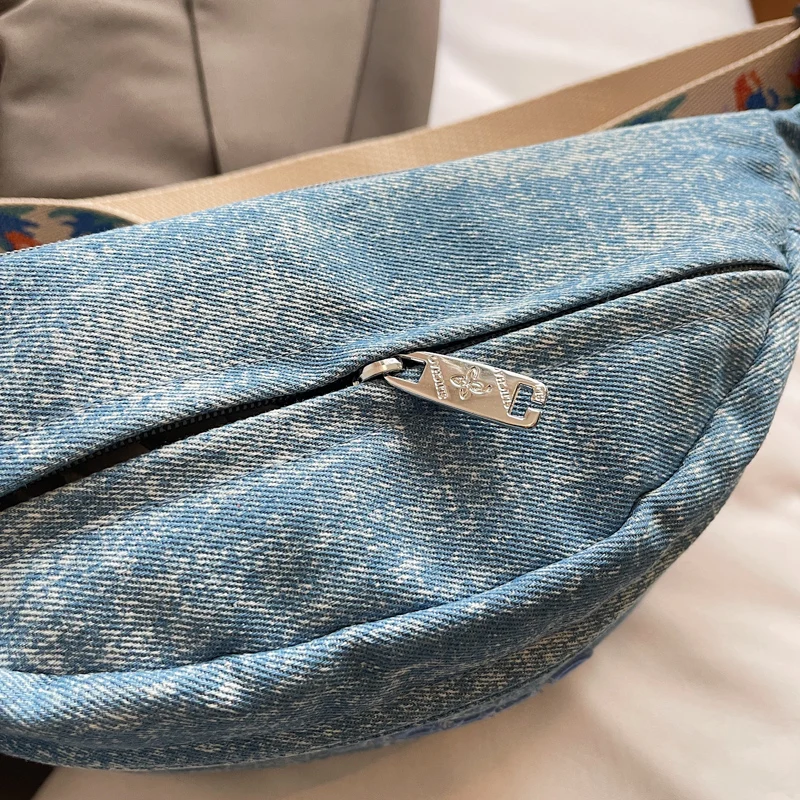Denim Blue Chest Bags For Wome - огляд і ціна Street Fashion Trend 2025