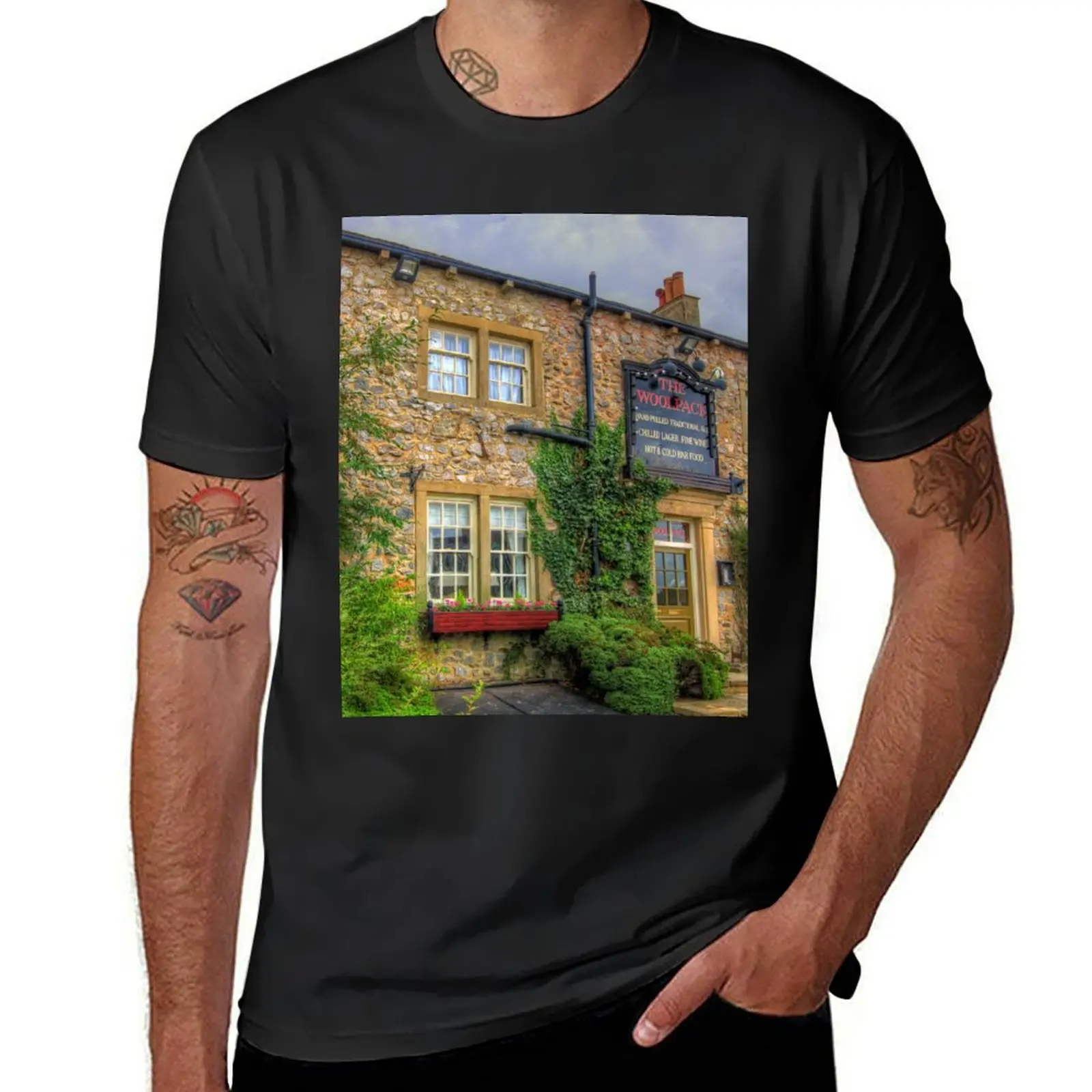 The Woolpack At Emmerdale T-Shirt cute tops anime Aesthetic clothing mens graphic t-shirts