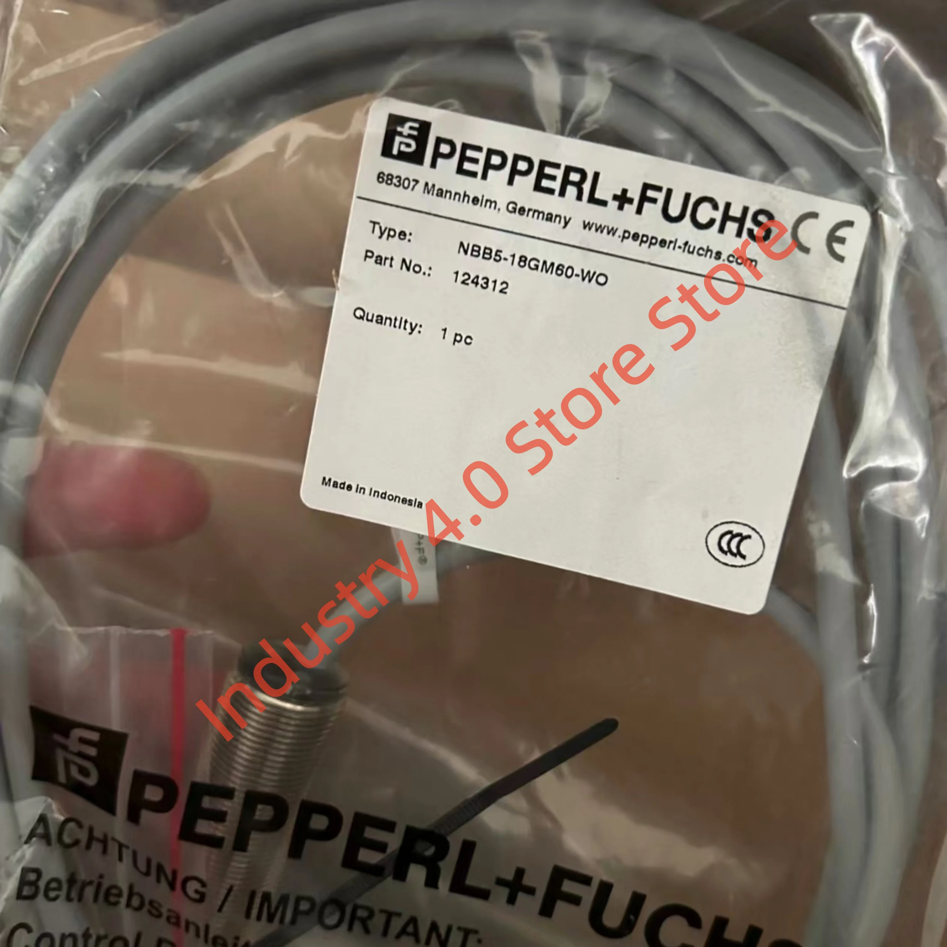 Sensor NBB5-18GM60-WO NJ40+U1+N novo na caixa