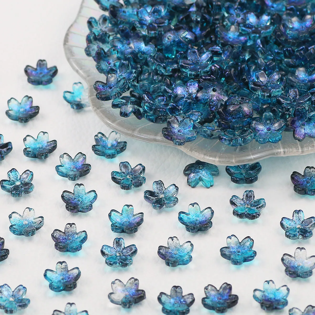 12 mm Glas-Mini-Kirschblütenperlen mit blauen Löchern, handgefertigt, DIY-Schmuckherstellung, Perlenschnüre, lose Perlen, Zubehör