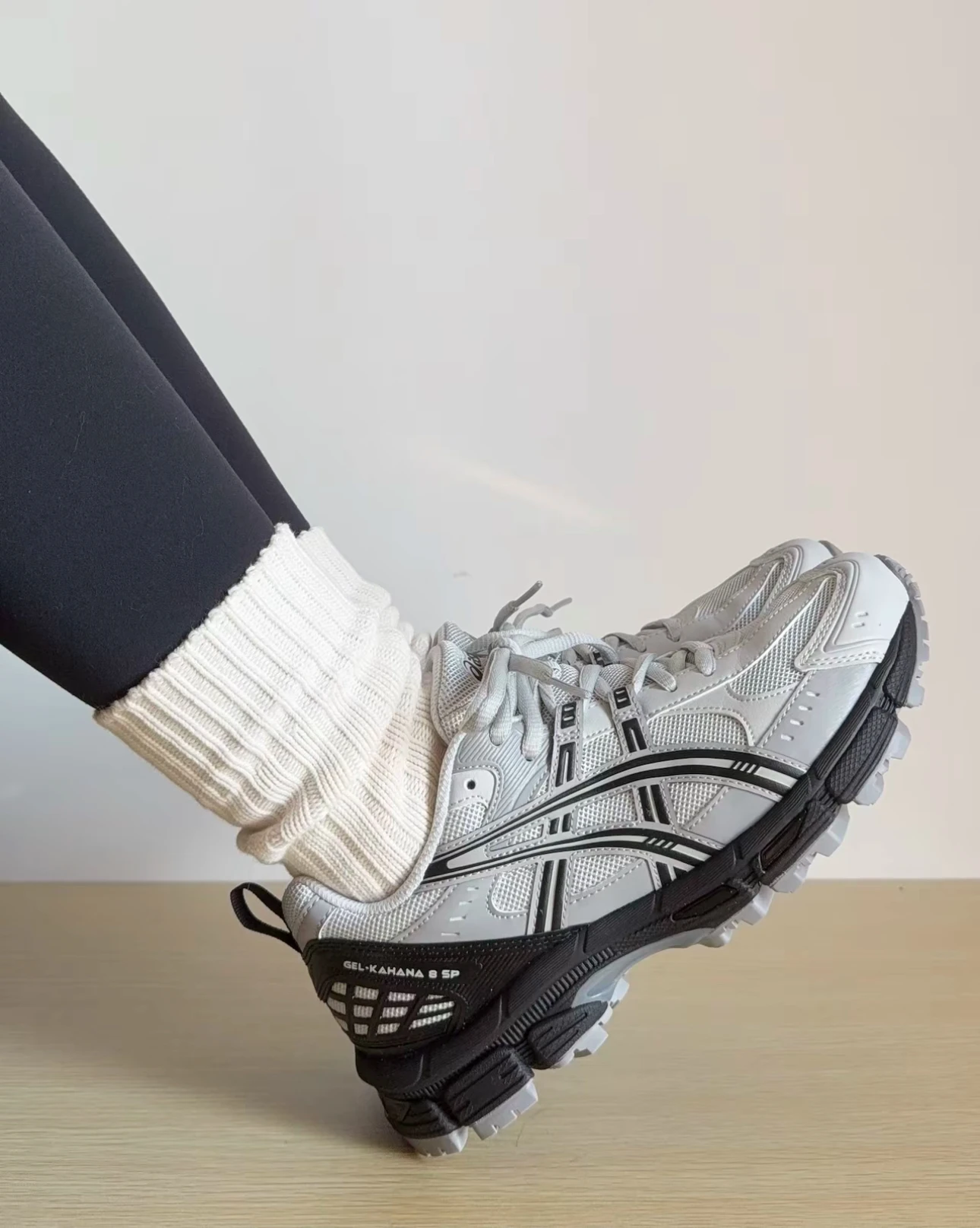 

ASICS Comfortable Versatile Wear Resistant Breathable Low Cut Casual Off Road City Commuter Running Shoes for Men Grey