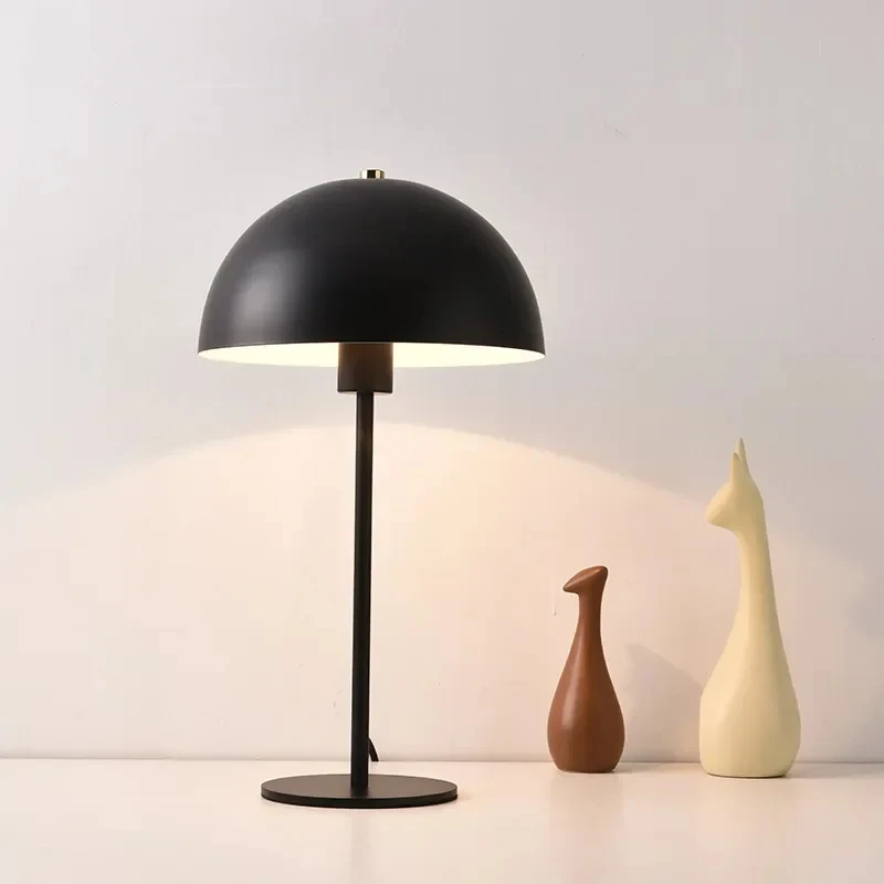 Modern Flower Bud Desk Lamp Pleated Design Energy Efficient Indoor Lighting Living Room Bedroom Study Home Decoration
