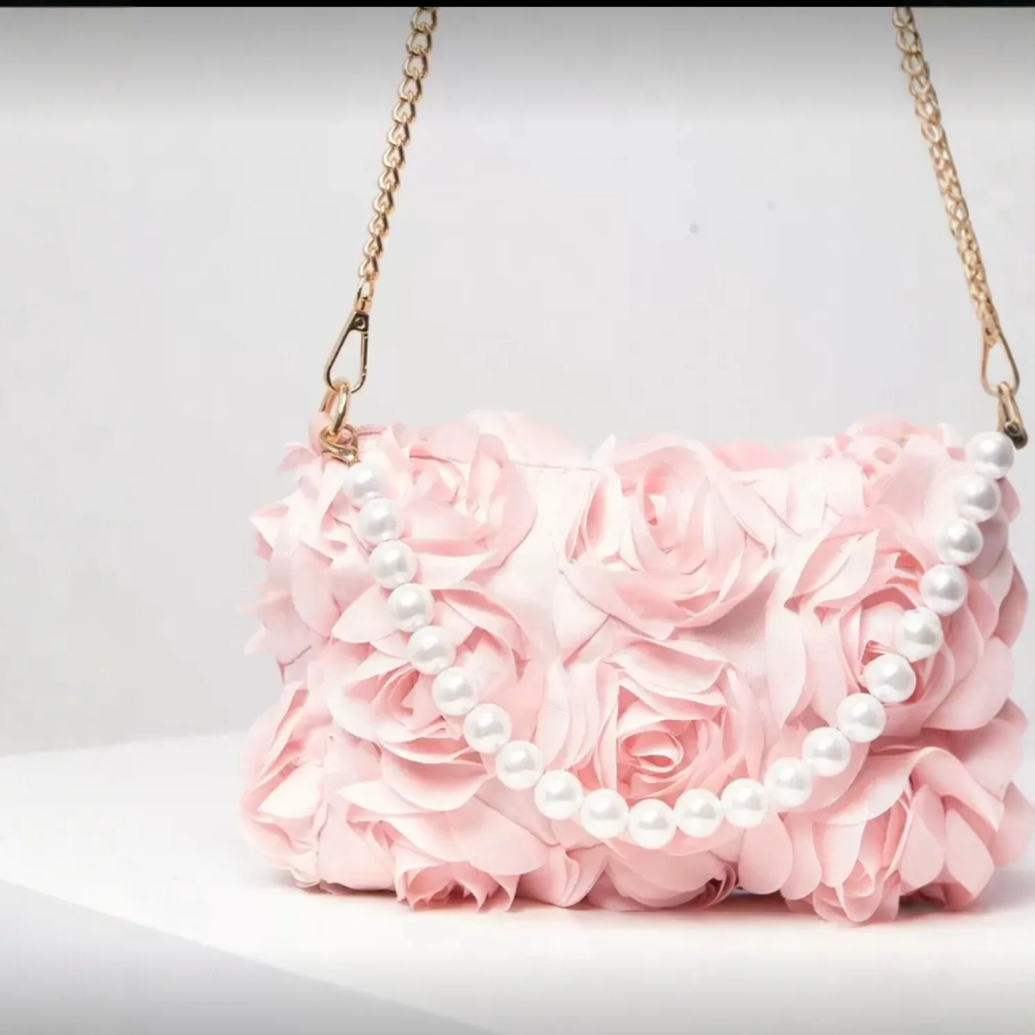 

Новая женская сумка-мессенджер 2026 года с жемчугом и цепочкой, вечерняя сумка для торжественных мероприятий, сумка для платья в стиле знаменитостей