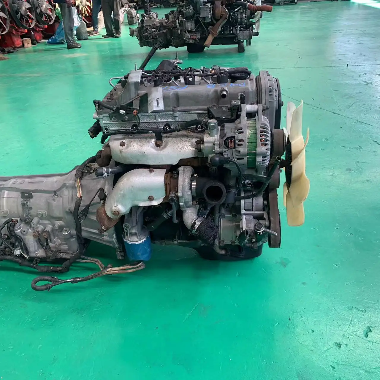 قطع غيار سيارات تجميع محرك الديزل المستخدمة لشركة Hyundai D4CBT 2.5L 4 أسطوانات عالية الأداء تستخدم على نطاق واسع مبيعات المصنع مباشرة للمحرك