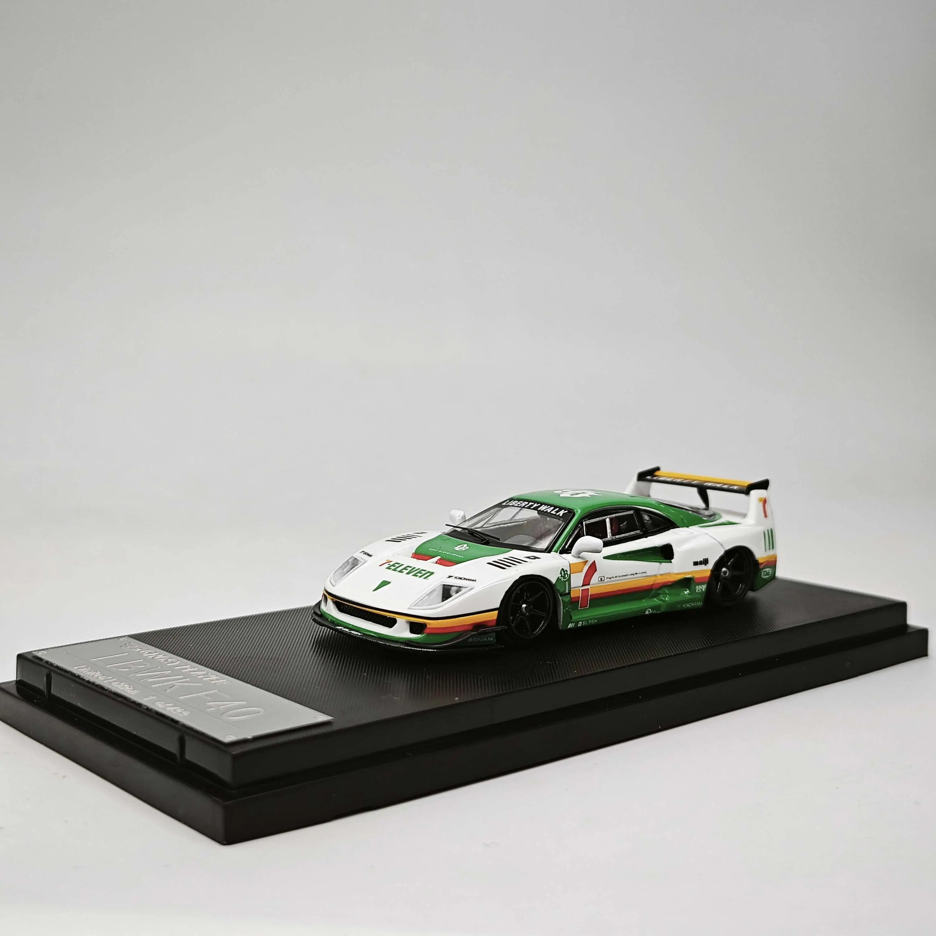 

SW/ GHOST PLAYER 1/64 LBWK F40 Graffiti Diecast Car Model