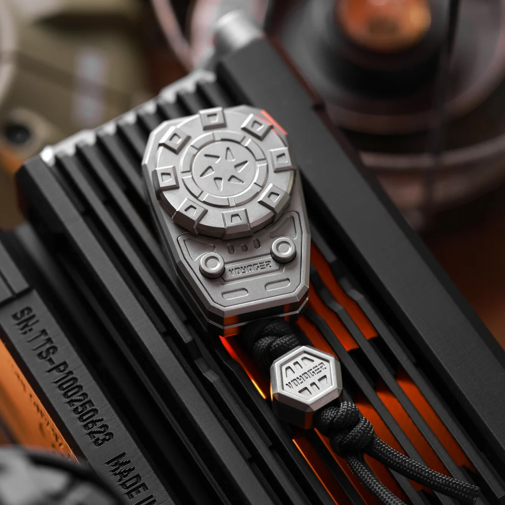 ライアン EDC ボイジャー マルチチタン合金 デンスセグメント ダイレクトプッシュ 回転式フィンガーチッププッシュカード 減圧玩具