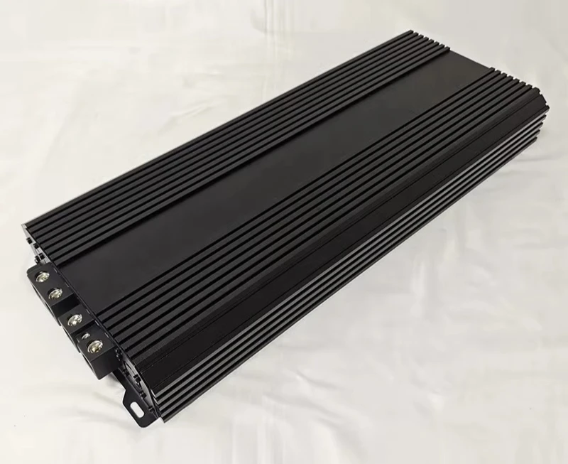 แอมพลิฟายเออร์รถยนต์แบบโมโนบล็อก รุ่นอัพเกรด 18000 วัตต์ RMS สไตล์บราซิล พร้อมหน้าจอแสดงผลดิจิตอลและรีโมทคอนโทรล