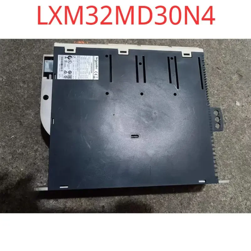 Second-hand test OK LXM32MD30N4 Servo driver, LXM32MD30N4, function package