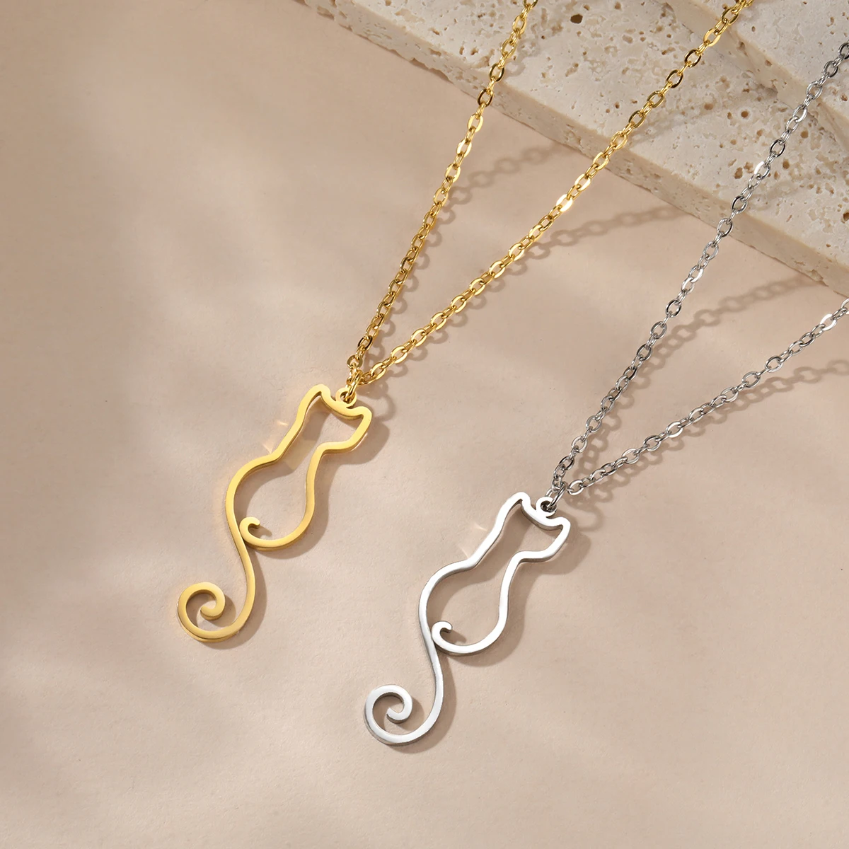 LIKGREAT Frauen lockigen Schwanz Katze Tier Design Halskette für Frauen Edelstahl Cartoon Schmuck Anhänger Halskette Geschenk trendy