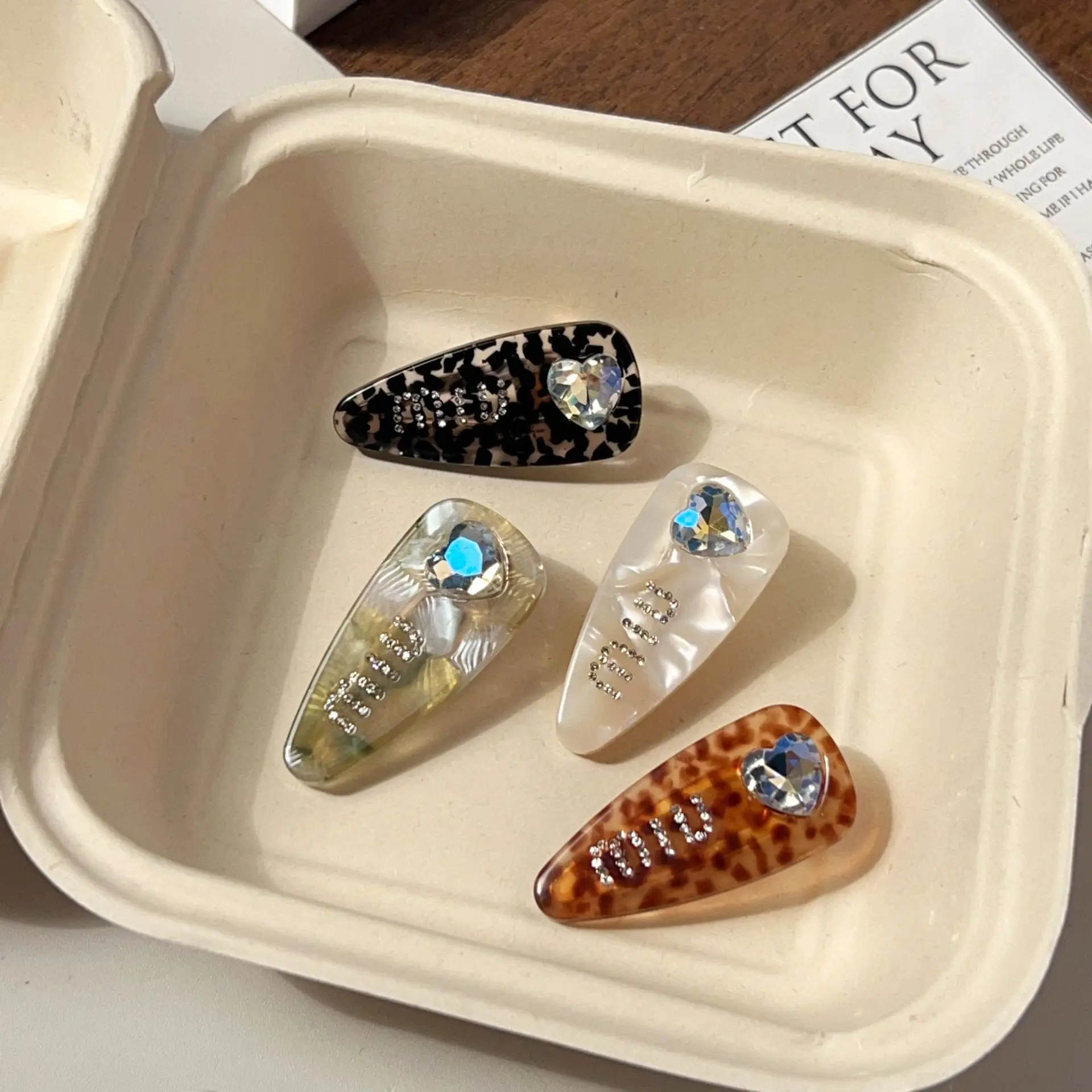 Korean version of high-grade acetic acid plate hairpin, love diamond side clip, bangs clip, retro temperament duck bill clip
