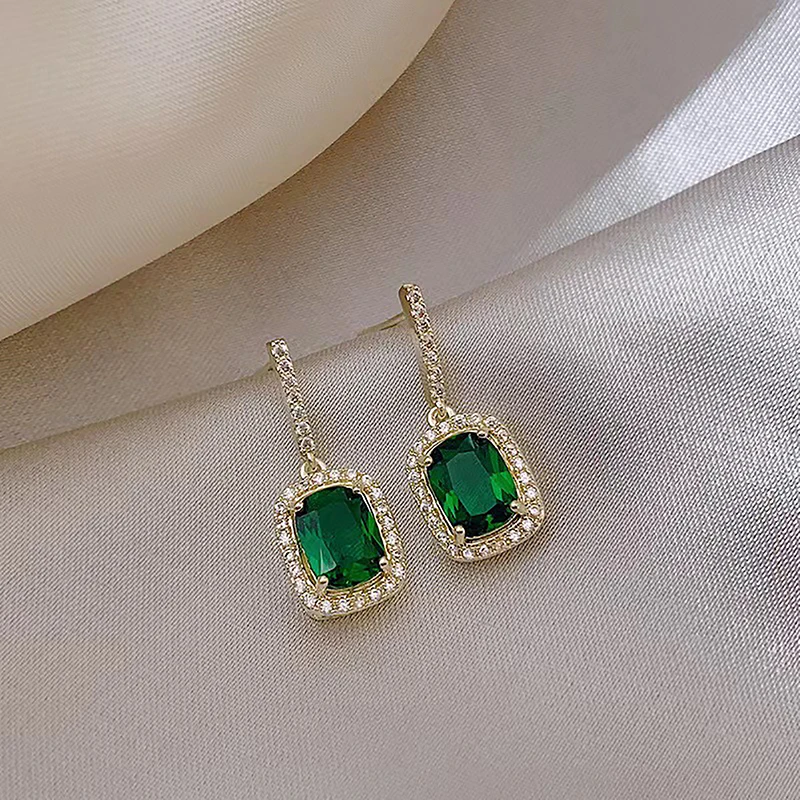 1Pair Emerald Earrings French Retro Green Transparent Gemstone Simple Drop Earrings Jewelry Pendant Personality Fashion Earrings