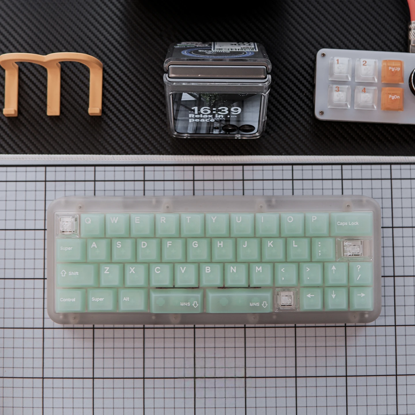 132 Keys Green Fog Transparent Keycaps Cherry Profile PC Keycaps Shine Through Keycaps For MX 64/87/96/104 Mechanical Keyboard view 2