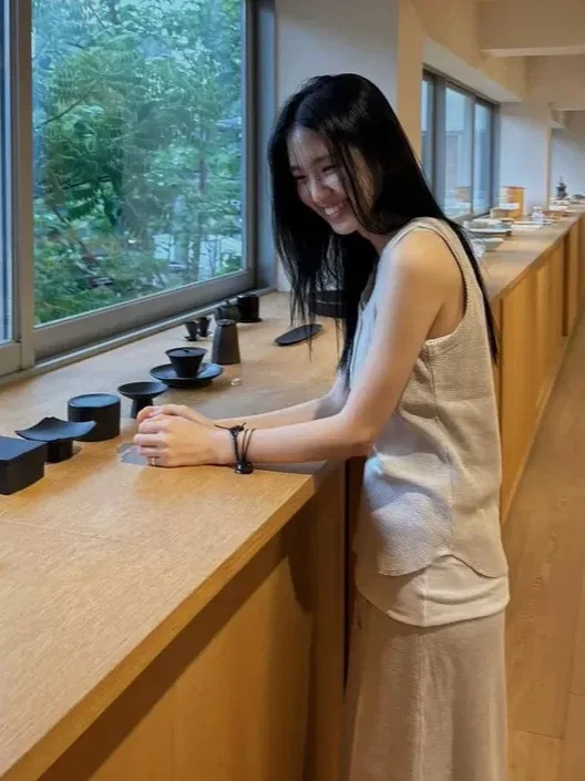 

Summer 2025 Women's Two-Piece Set Vest Skirt Quiet Ele Cotton round Ne Faionable Ensemble Dongda Gate Mo*oha New Arrival